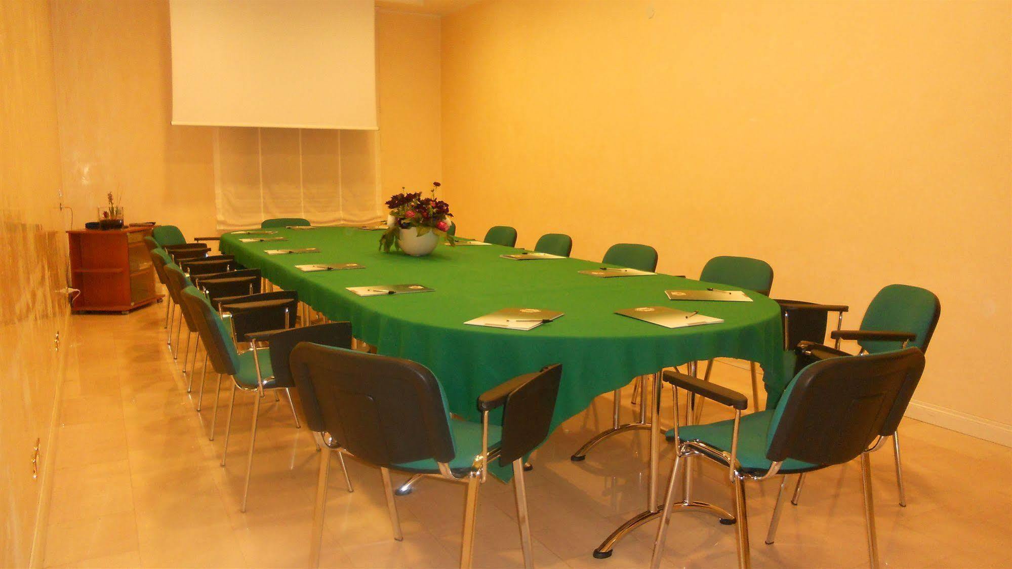 Ambassador Palace 4*